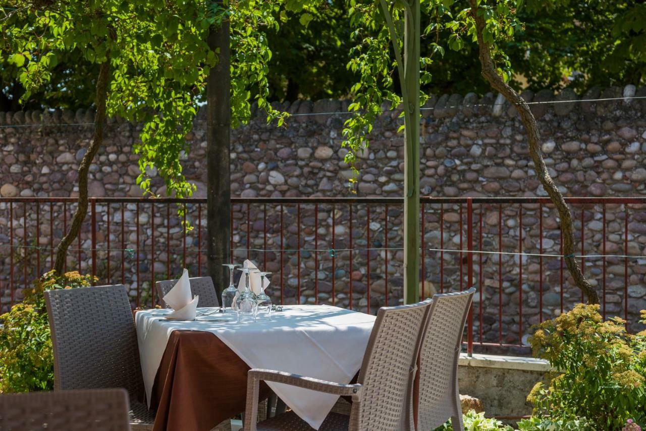 Hotel Corte Dal Castello Лацизе Екстер'єр фото