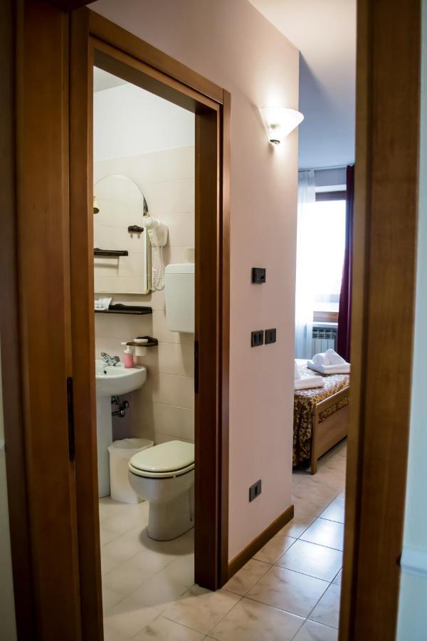 Hotel Corte Dal Castello Лацизе Екстер'єр фото